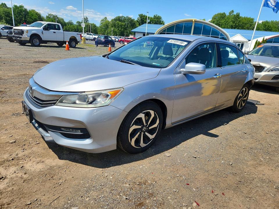 2017 Honda Accord — фото 1