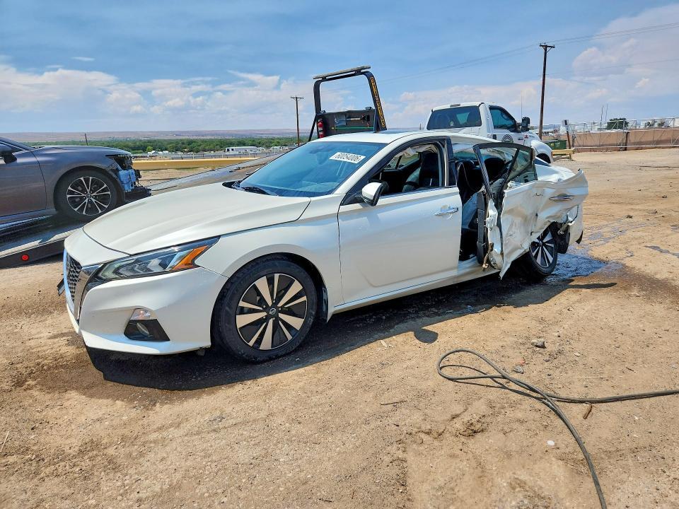 2019 Nissan Altima — фото 1