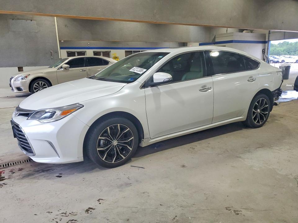 2016 Toyota Avalon — фото 1