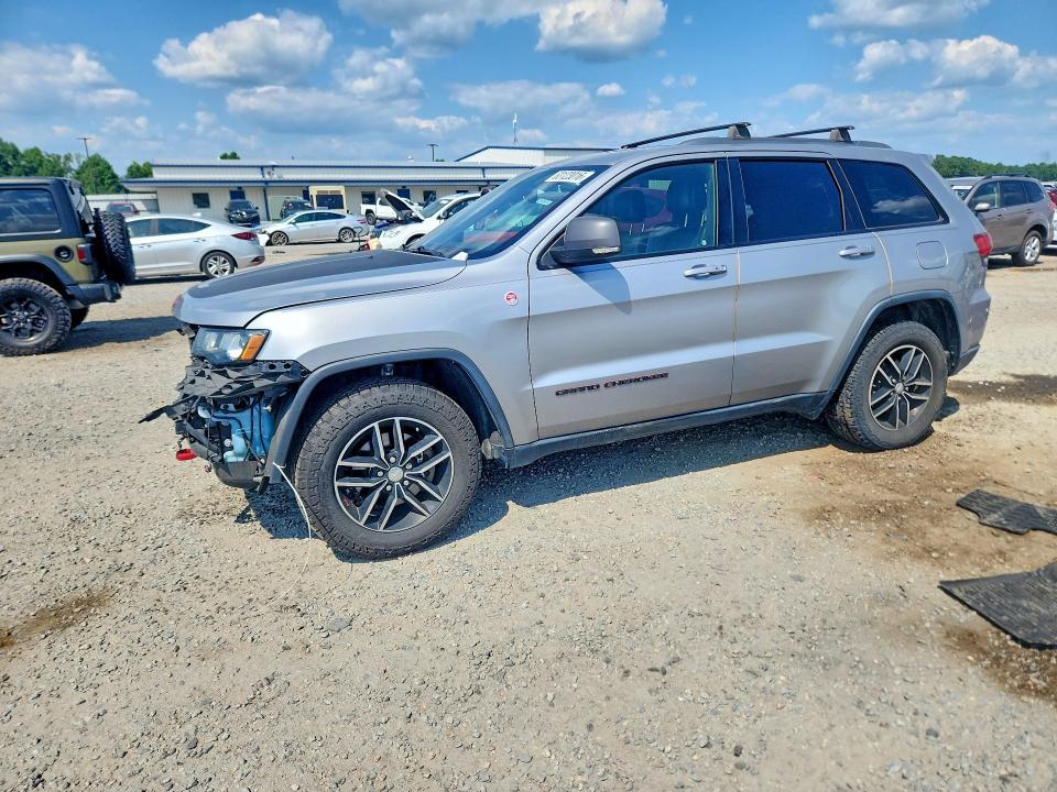 2017 Jeep Grand Cherokee — фото 1