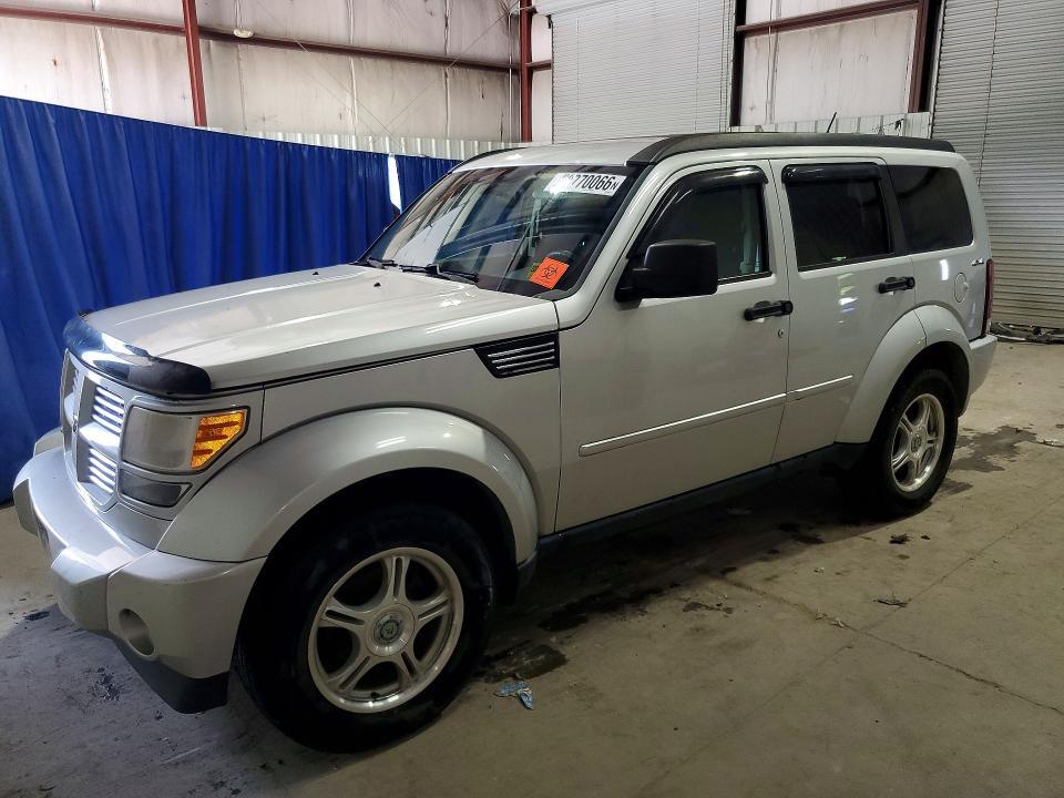 2010 Dodge Nitro — фото 1
