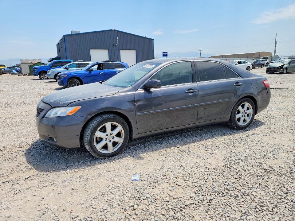 2009 Toyota Camry — фото 1