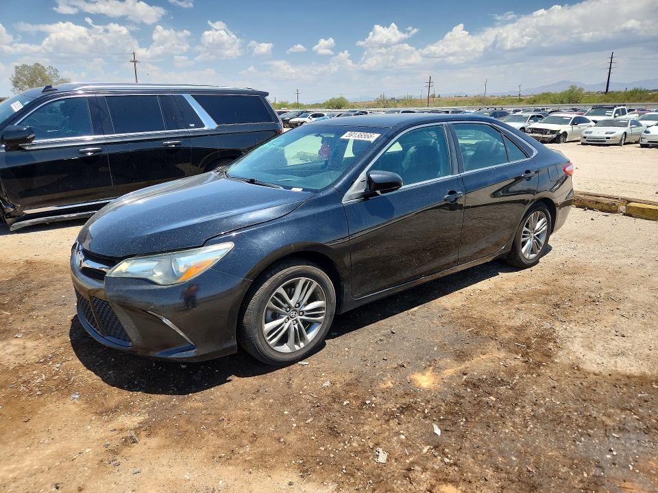 2016 Toyota Camry — фото 1