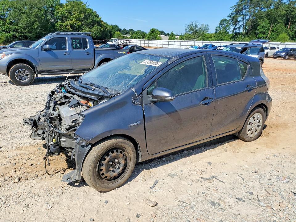 2013 Toyota Prius C — фото 1
