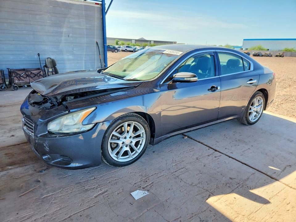 Nissan Maxima