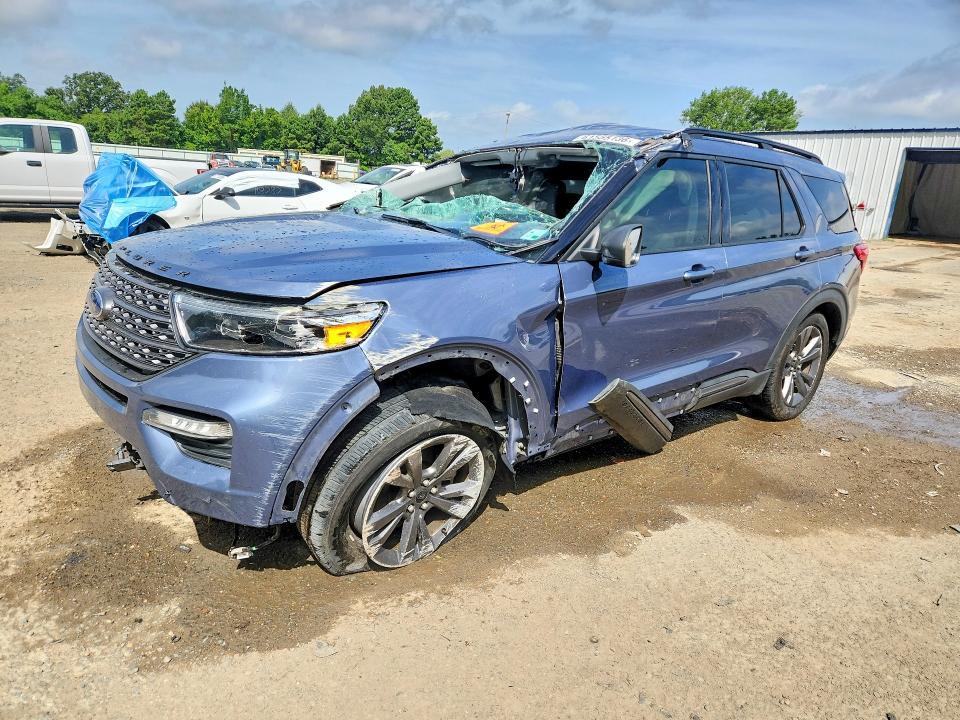 2021 Ford Explorer — фото 1