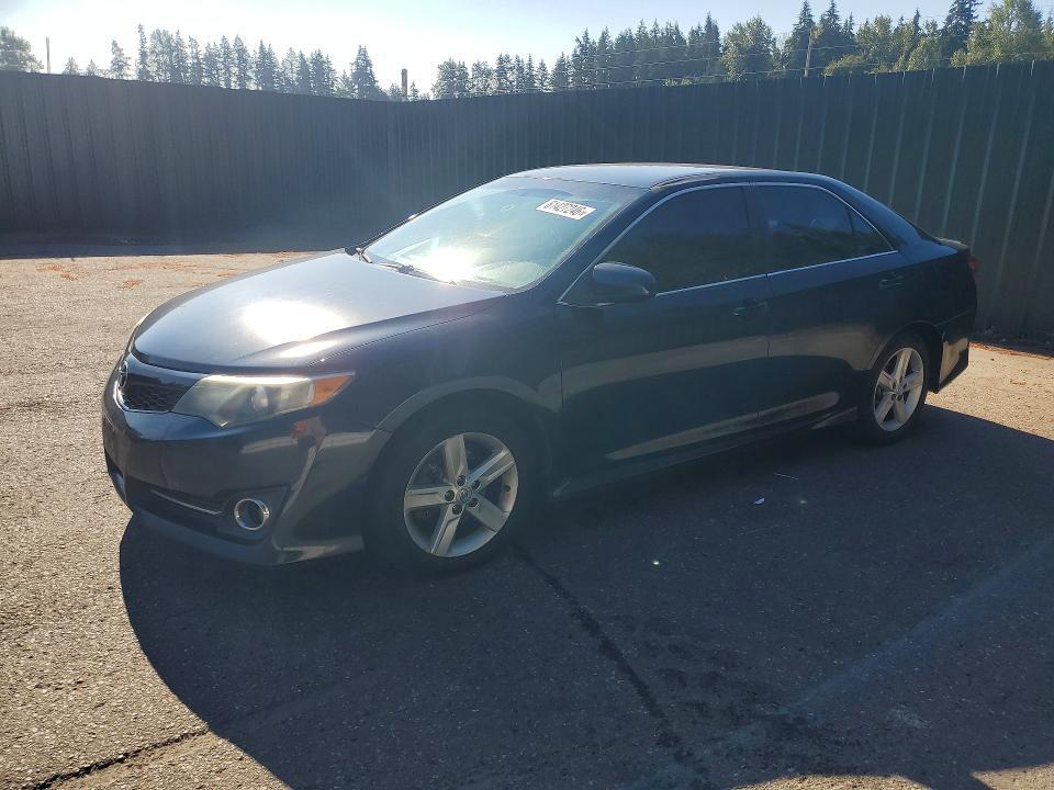 2014 Toyota Camry — фото 1