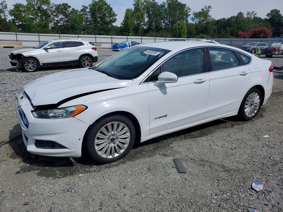 2016 Ford Fusion — фото 1
