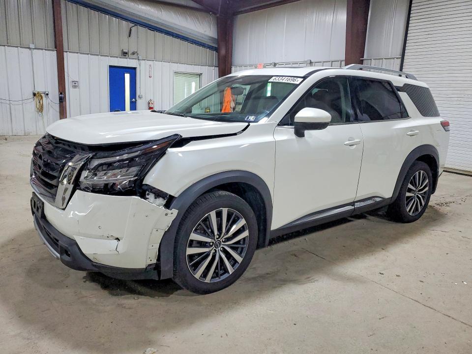 2022 Nissan Pathfinder — фото 1