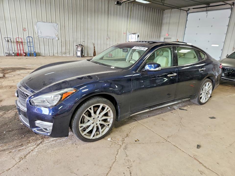 2016 Infiniti Q70L — фото 1