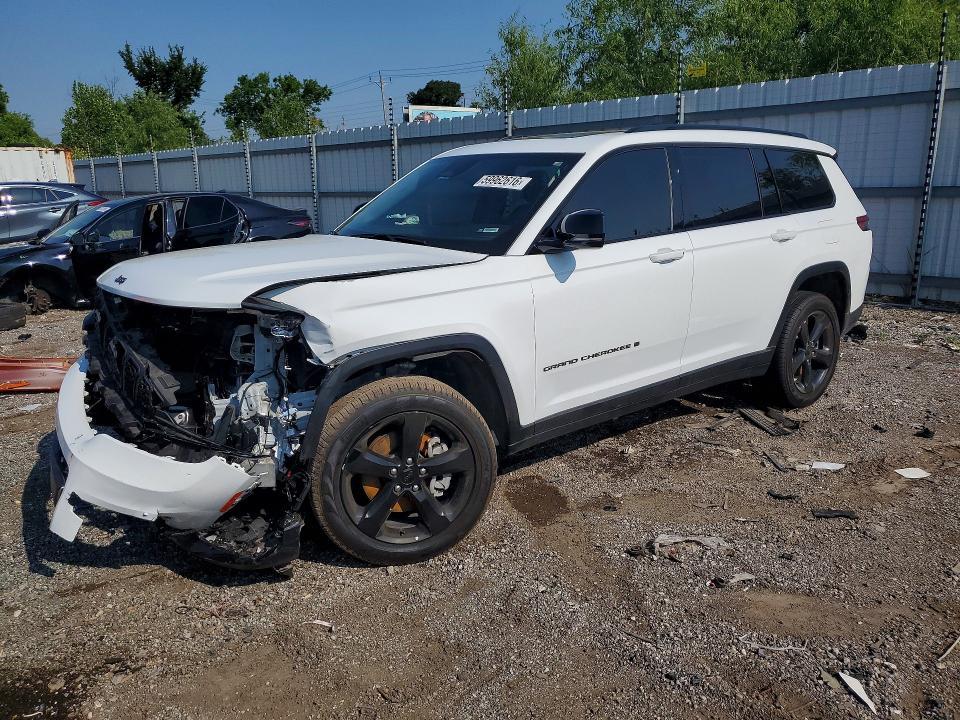 2025 Jeep Grand Cherokee — фото 1