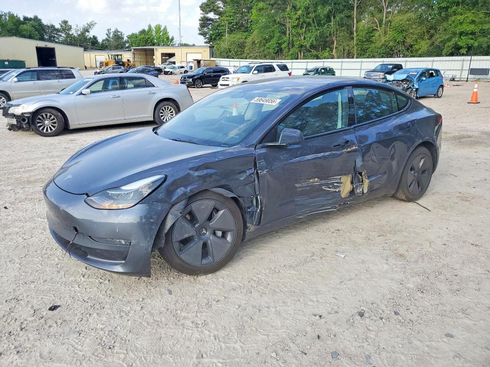 2023 Tesla Model 3 — фото 1