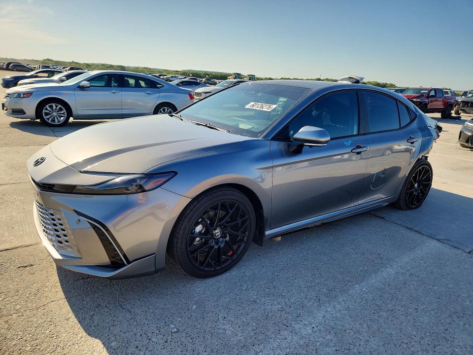 2026 Toyota Camry — фото 1