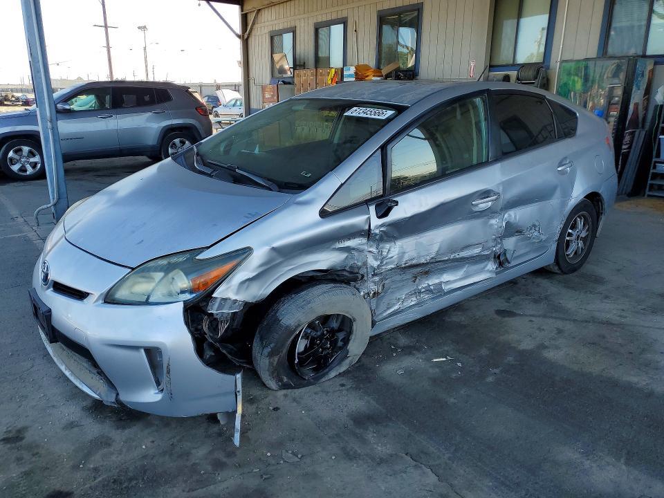 2013 Toyota Prius — фото 1