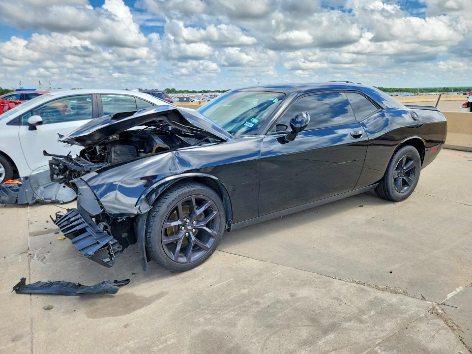 2021 Dodge Challenger — фото 1