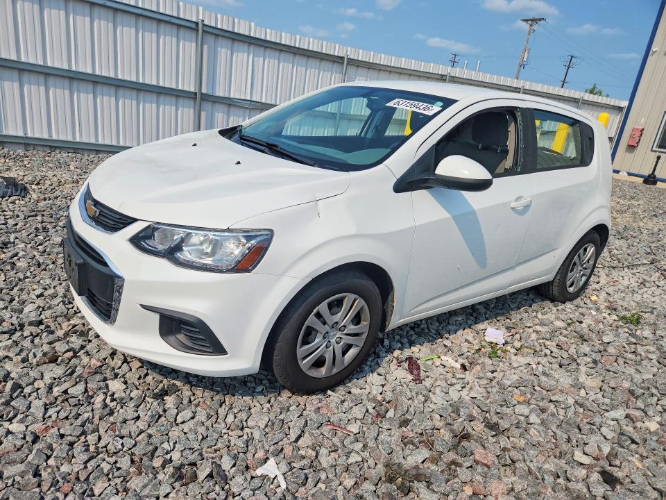 2017 Chevrolet Sonic — фото 1