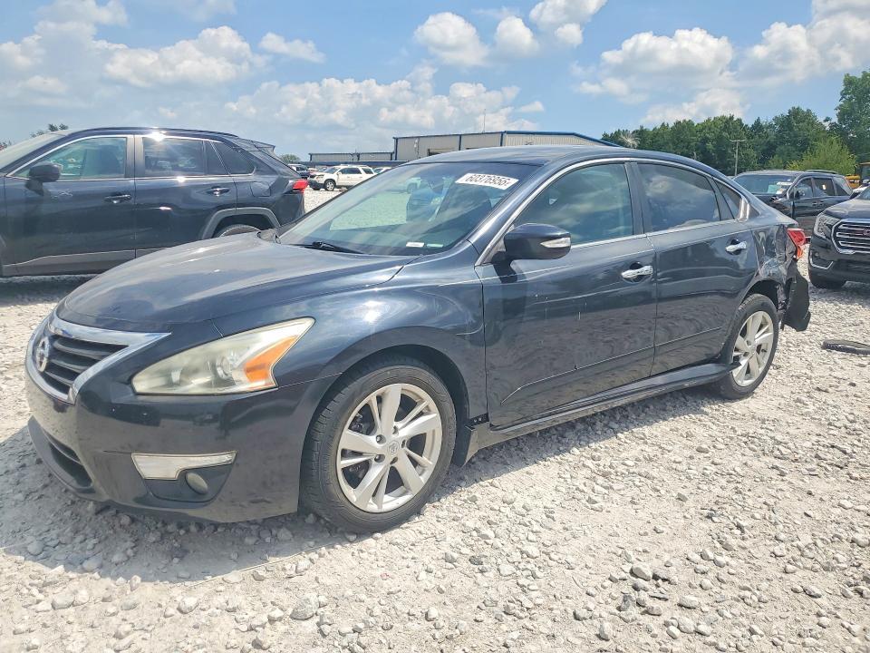 2014 Nissan Altima — фото 1