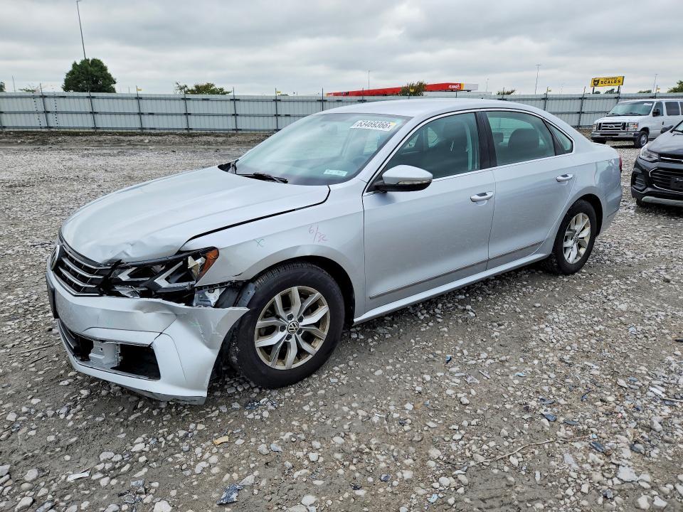 2017 Volkswagen Passat — фото 1
