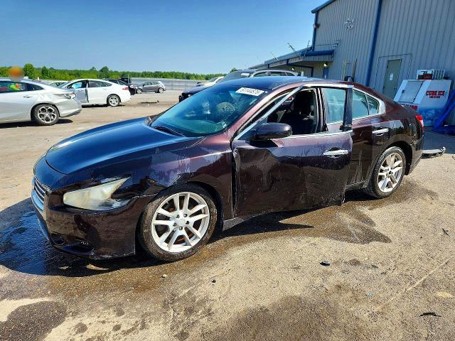 2010 Nissan Maxima — фото 1