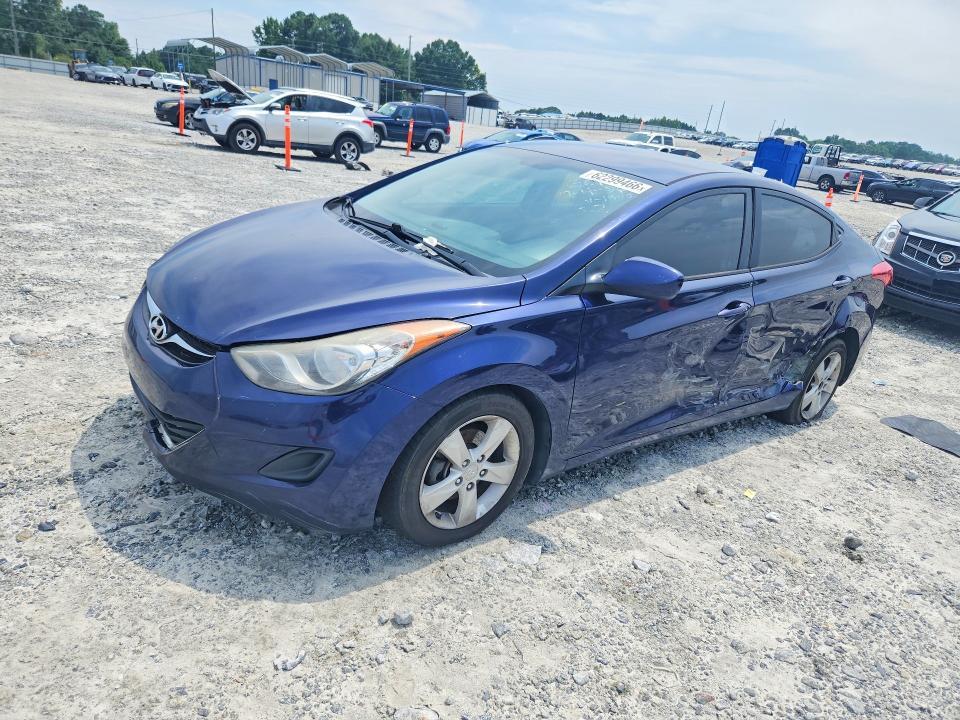 2013 Hyundai Elantra — фото 1