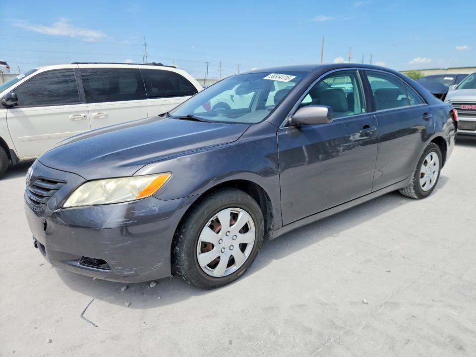 2009 Toyota Camry — фото 1