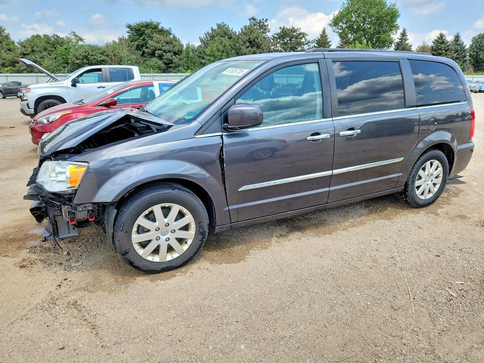 2016 Chrysler Town Country — фото 1