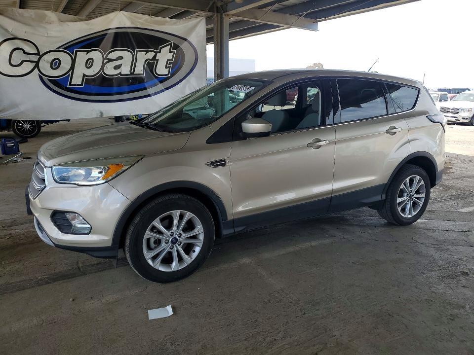2017 Ford Escape — фото 1