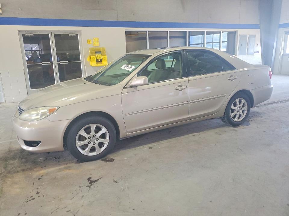 2005 Toyota Camry — фото 1