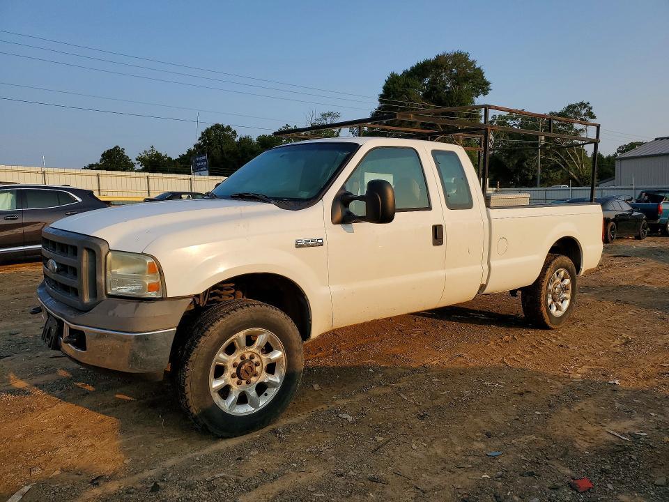 2005 Ford F250 — фото 1