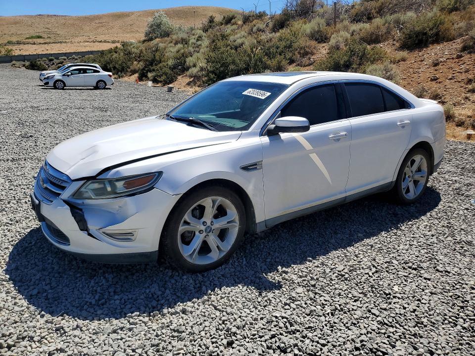 2010 Ford Taurus — фото 1