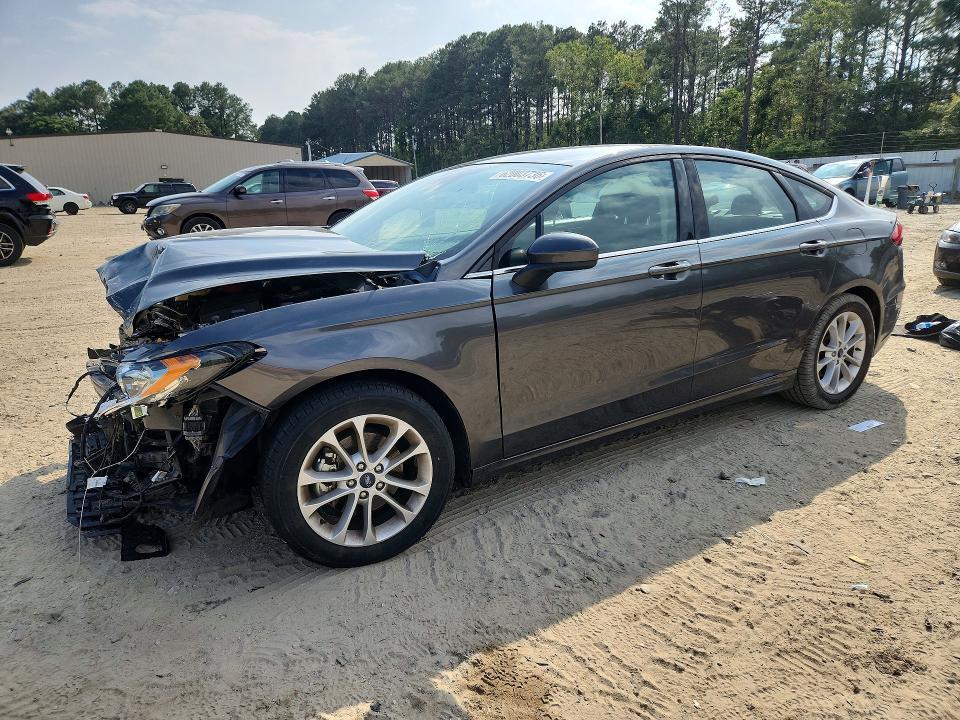 2020 Ford Fusion — фото 1