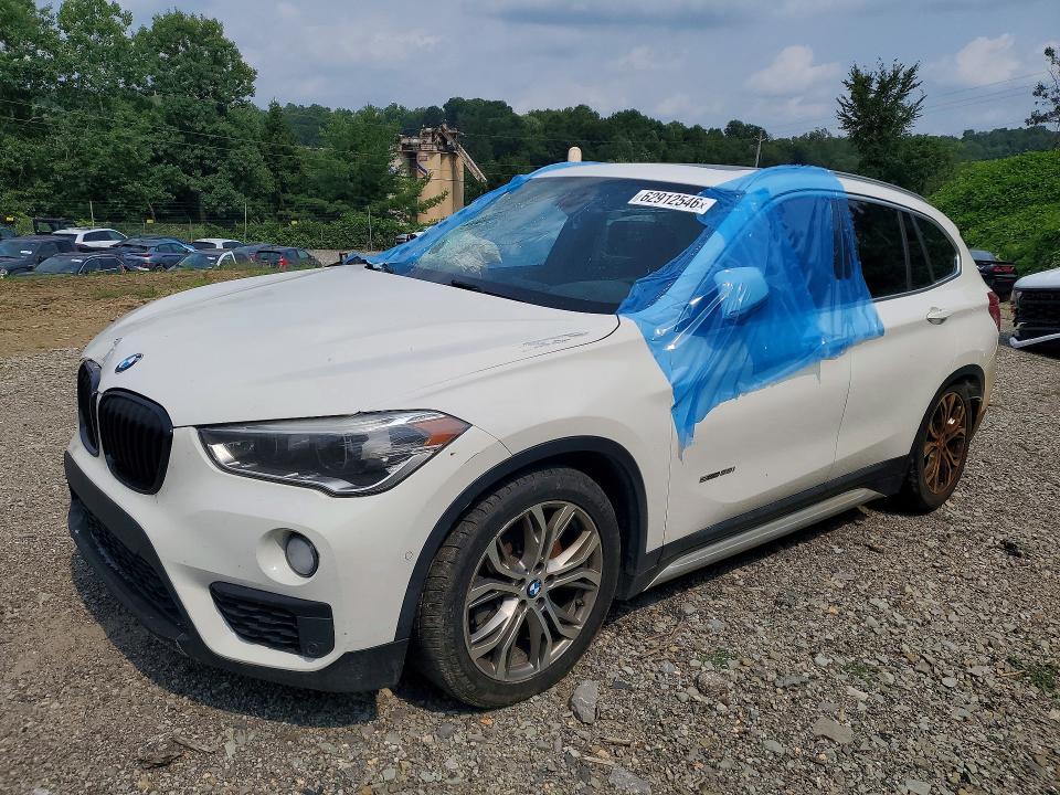 2017 BMW X1 — фото 1