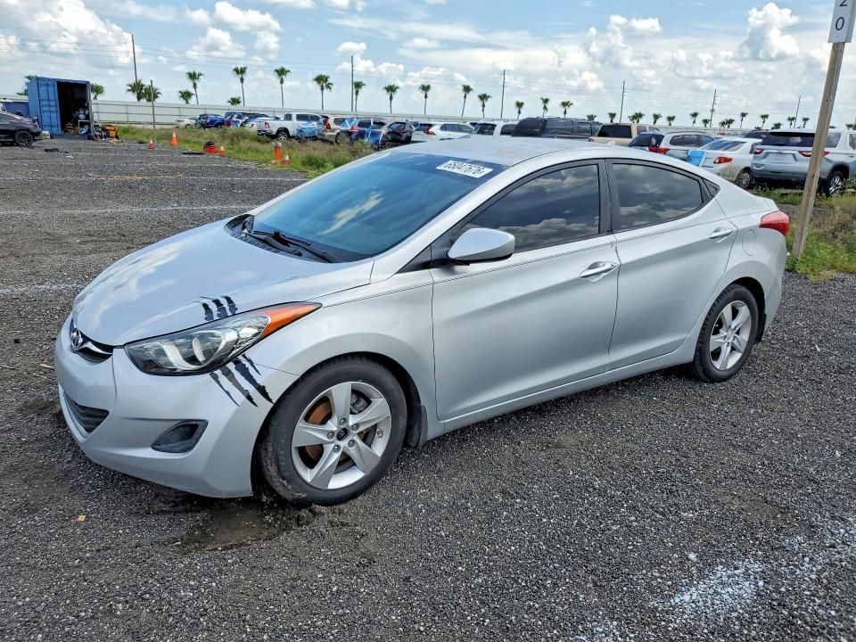 2011 Hyundai Elantra — фото 1