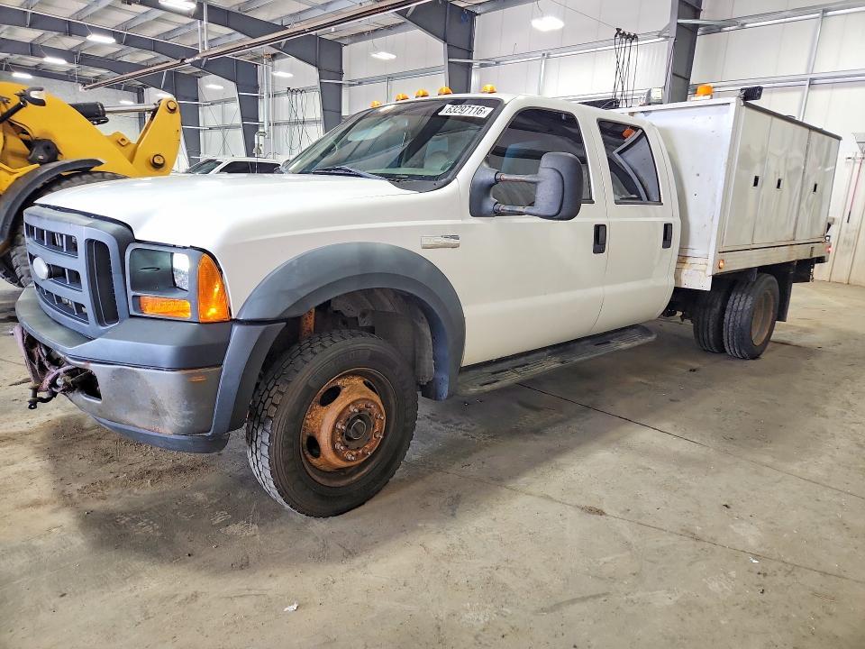 2002 Ford F550 — фото 1