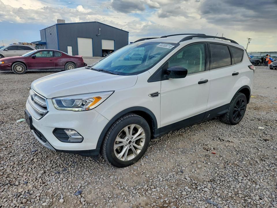 2017 Ford Escape — фото 1