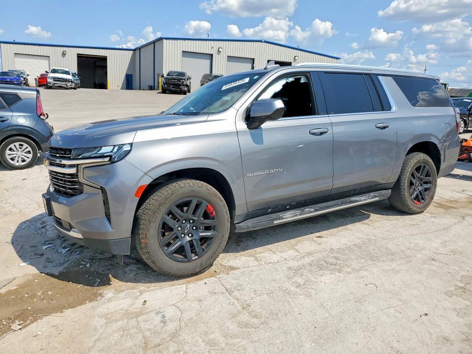 2021 Chevrolet Suburban — фото 1