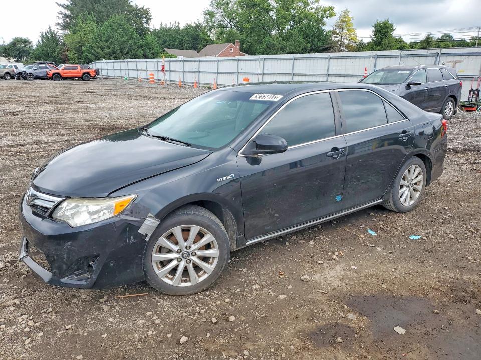 2014 Toyota Camry Hybrid — фото 1