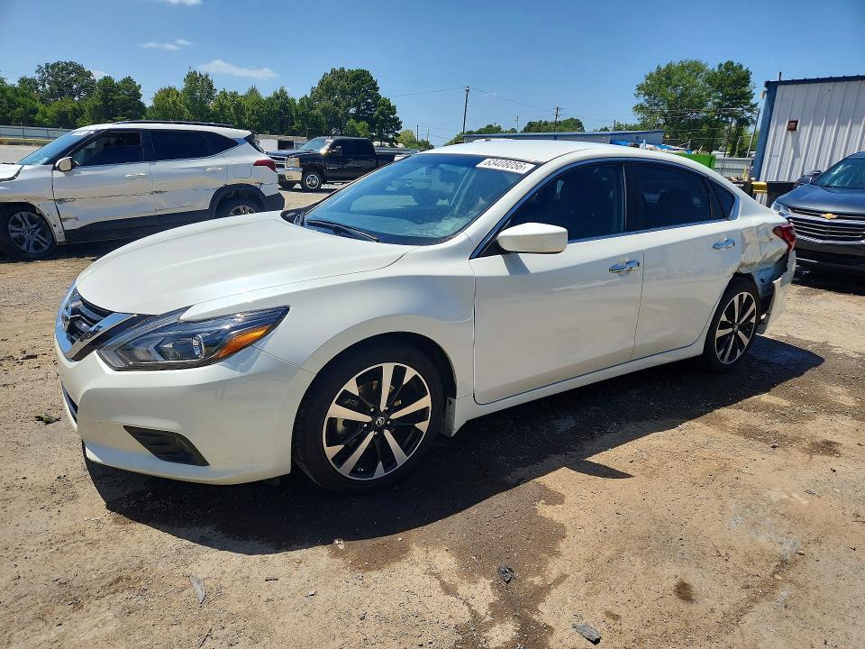 2018 Nissan Altima — фото 1