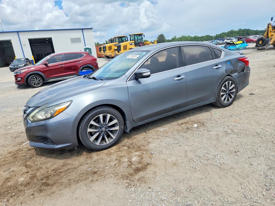 2016 Nissan Altima — фото 1