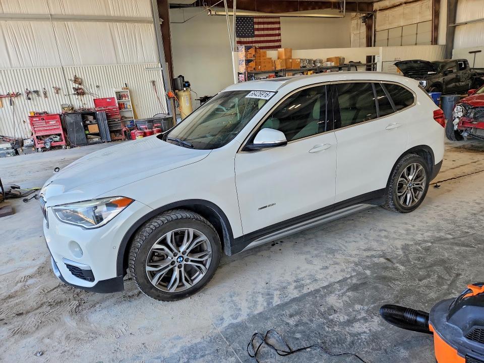 2017 BMW X1 — фото 1