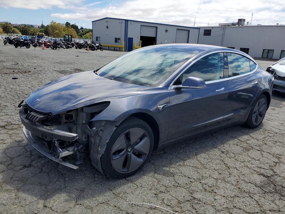 2019 Tesla Model 3 — фото 1