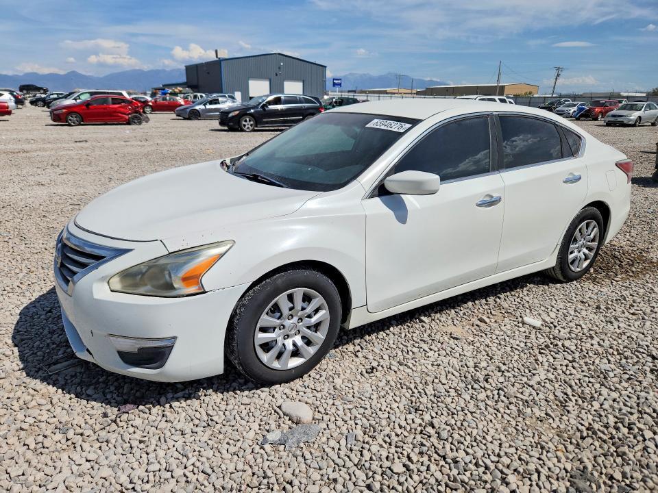 2015 Nissan Altima — фото 1
