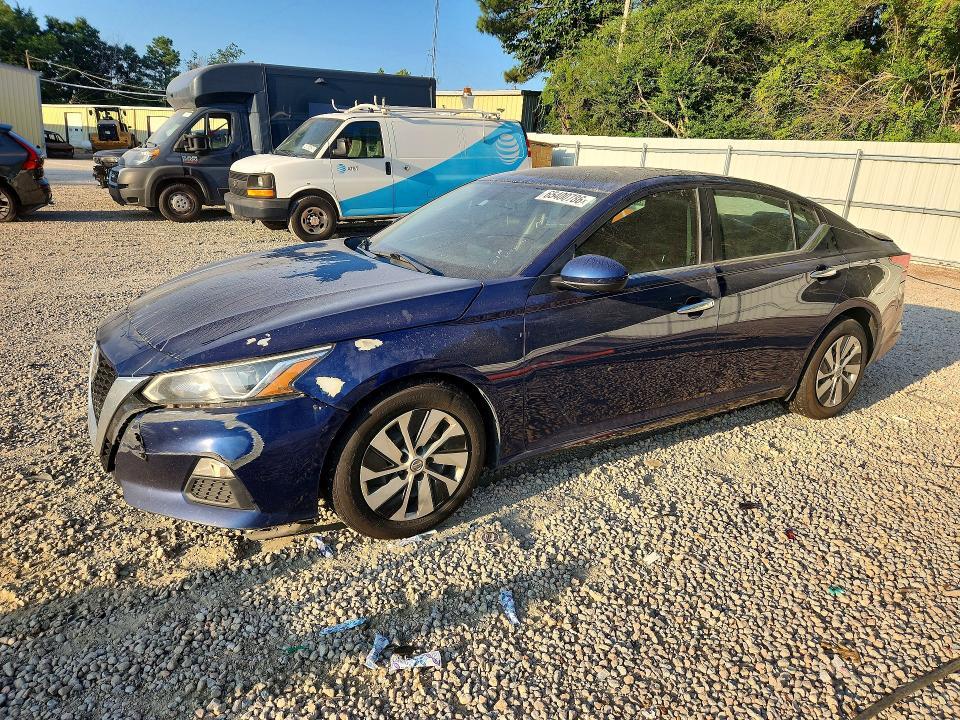 2019 Nissan Altima — фото 1