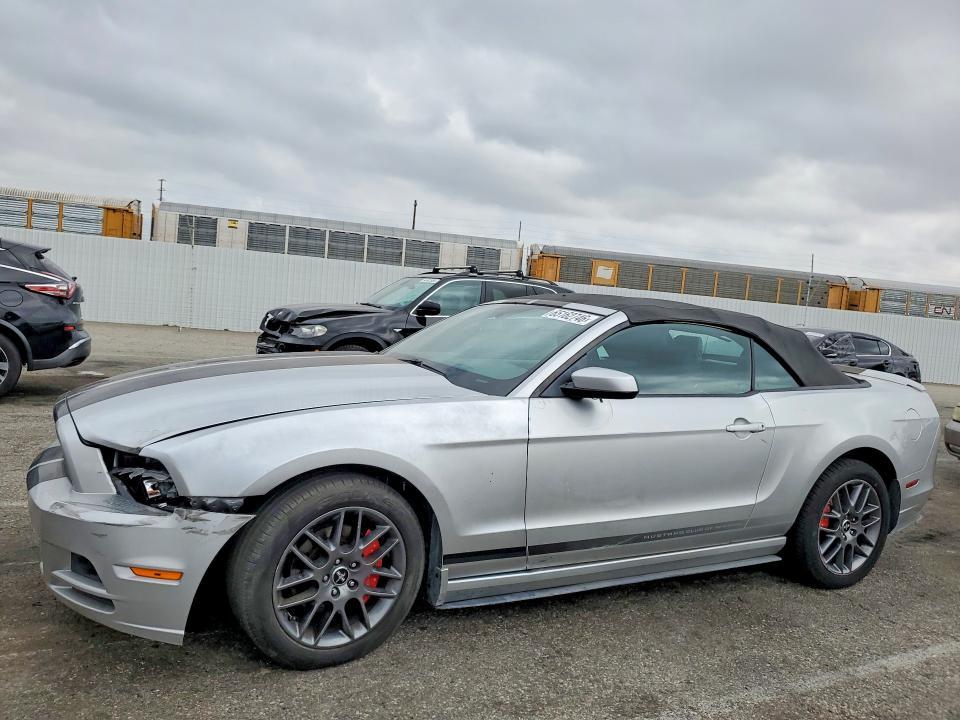 2014 Ford Mustang — фото 1