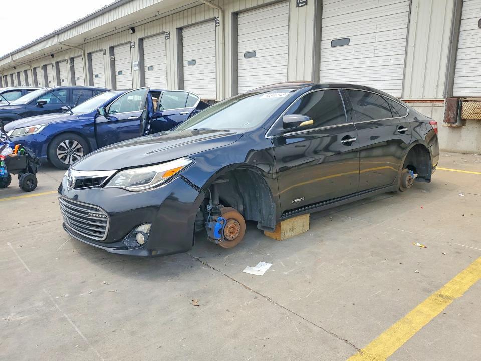 2013 Toyota Avalon Hybrid — фото 1