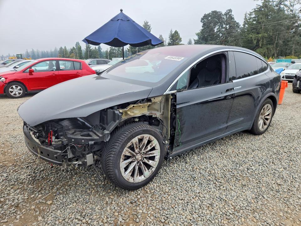 2020 Tesla Model X — фото 1