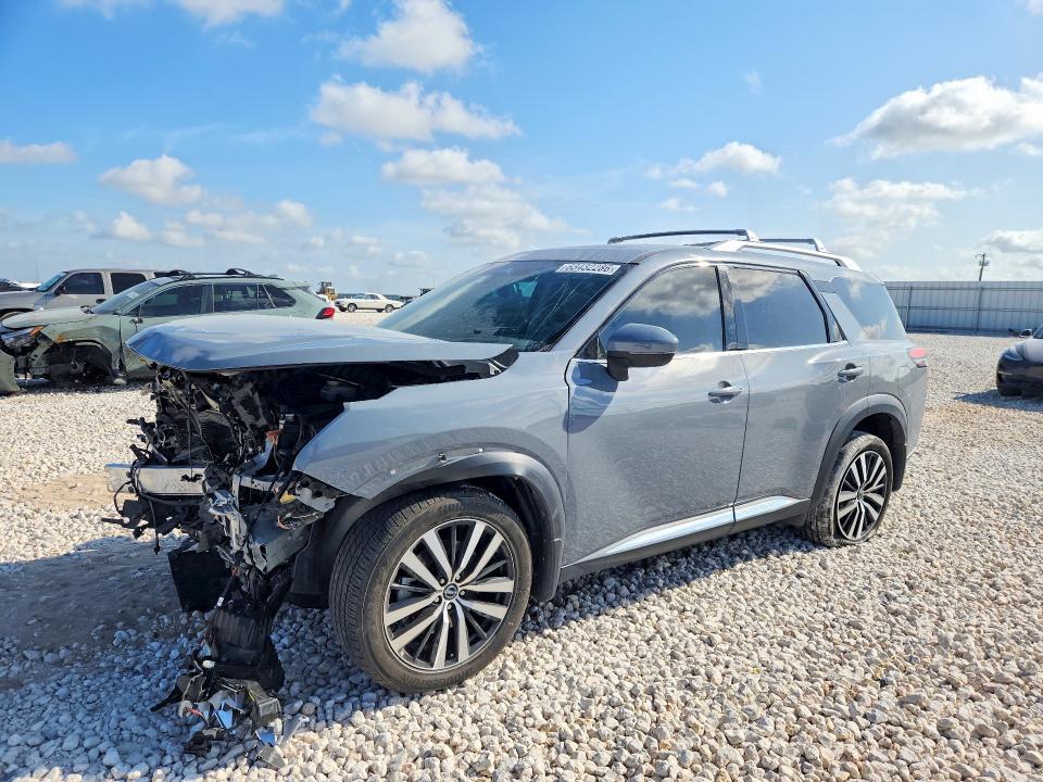 2023 Nissan Pathfinder — фото 1