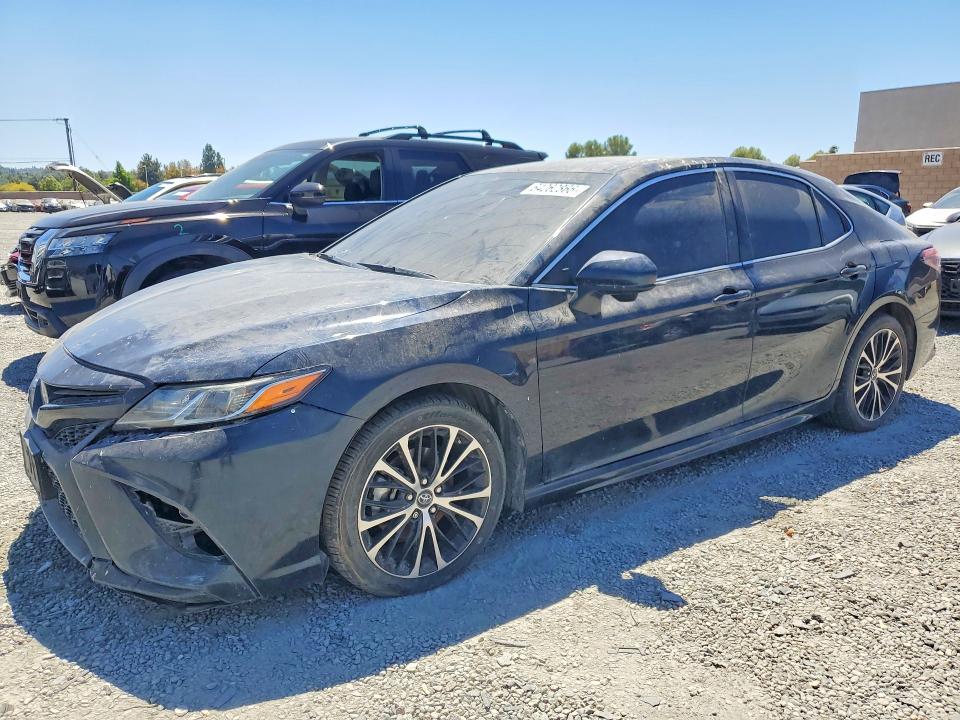 2019 Toyota Camry — фото 1