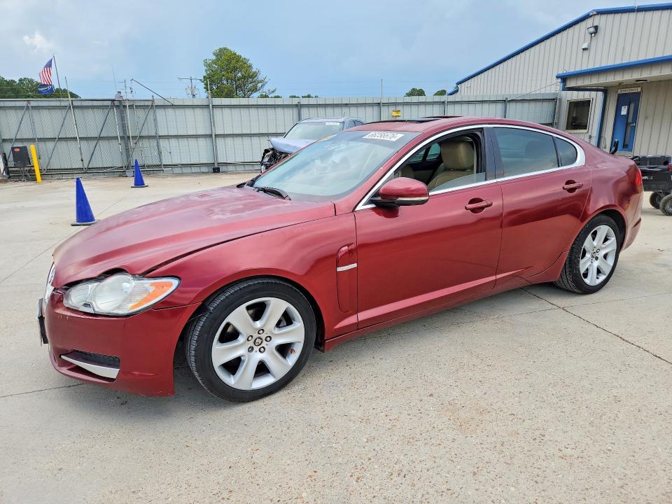 2010 Jaguar Xf — фото 1