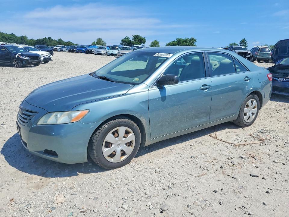 2009 Toyota Camry — фото 1